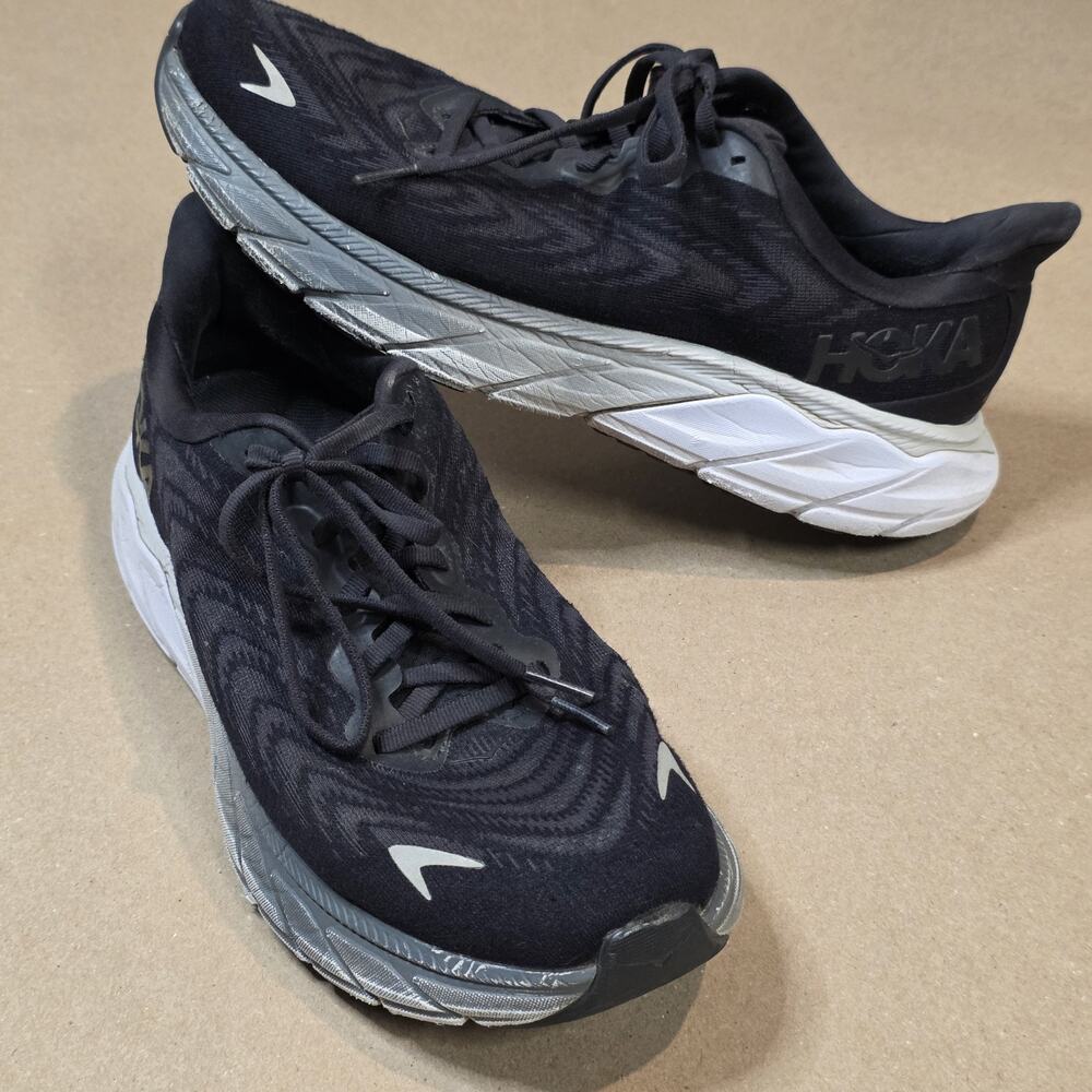 Hoka One One Arahi 6 Womens Size 10 Black Gray Athletic Running Shoes Sneakers *